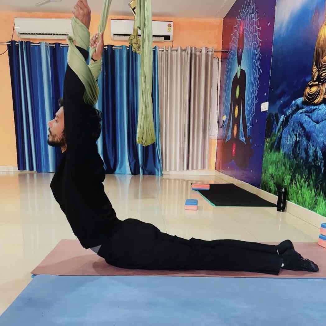 Sandeep Shukla - (Body-Weight Conditioning,Hatha Yoga,Meditation & Breathwork,Power Yoga / Vinyasa)