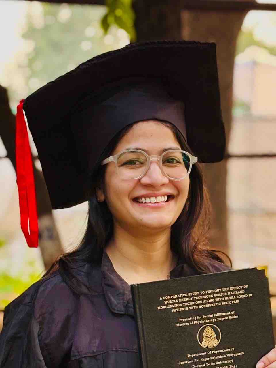 Leena Lohar - (Physiotherapist)