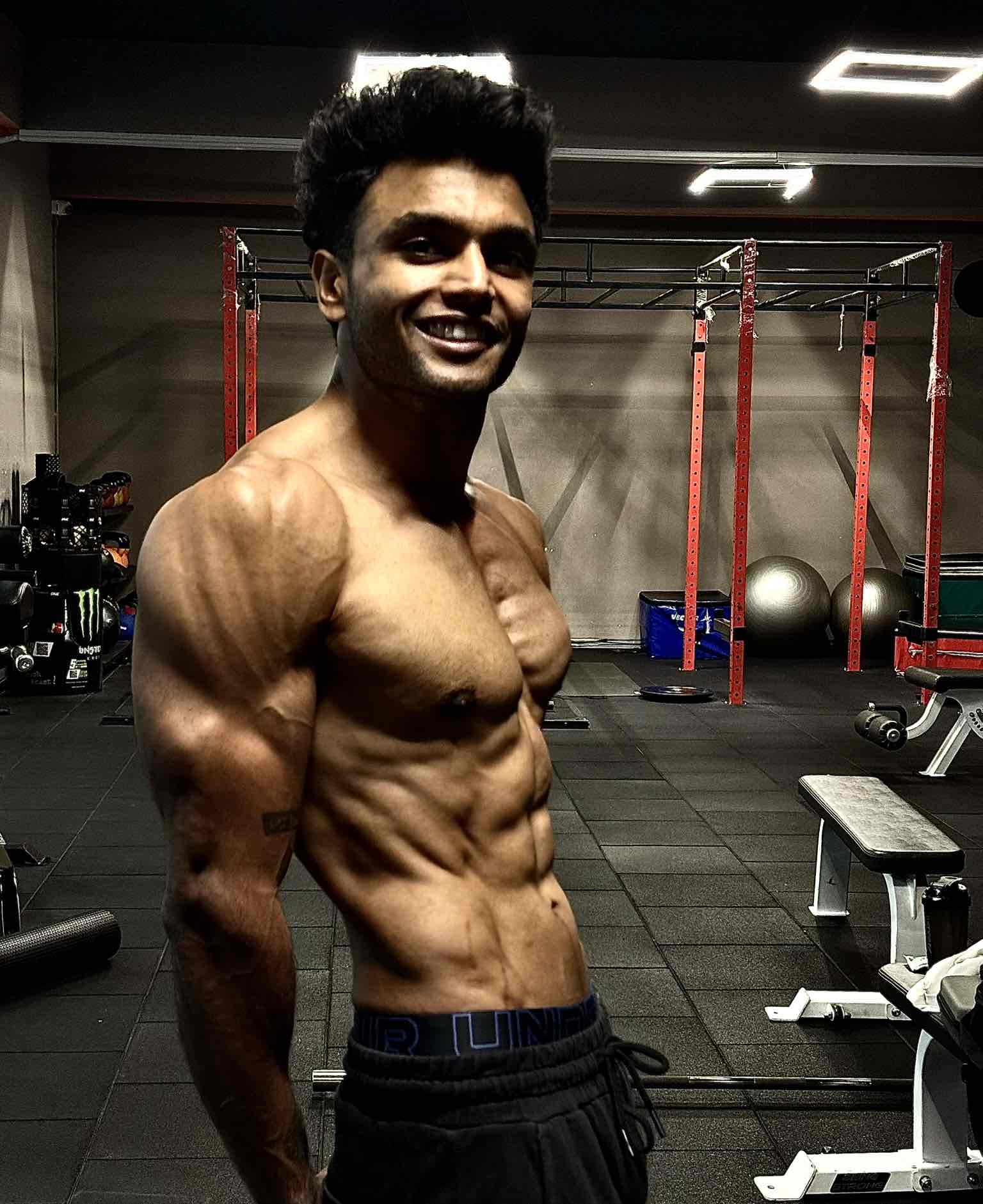 Kanah Mahan - (Body-Weight Conditioning,Sports & Fitness Nutrition,Weight-Loss Coach,Strength & Conditioning)