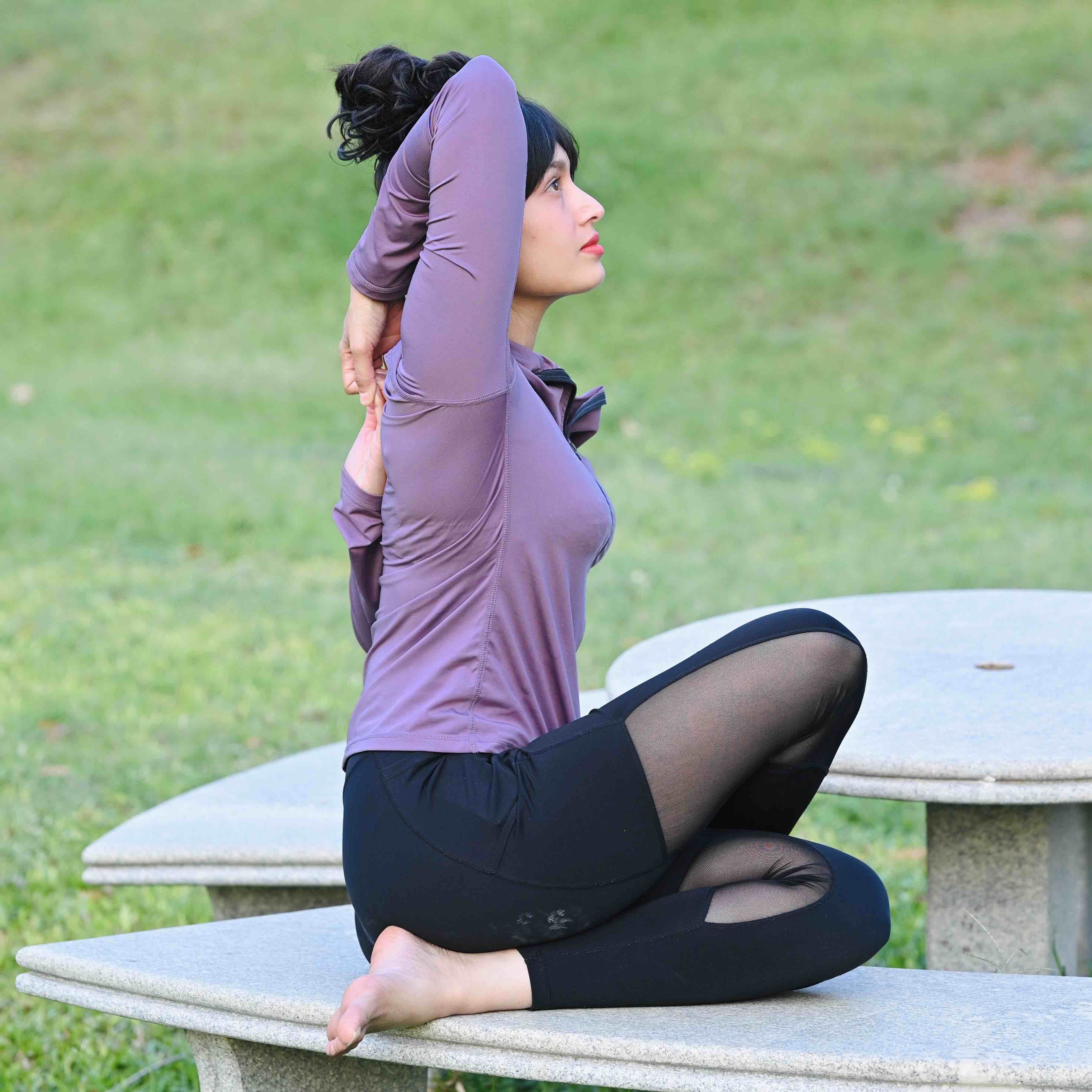 Meghna Shrivastava - (Power Yoga / Vinyasa)