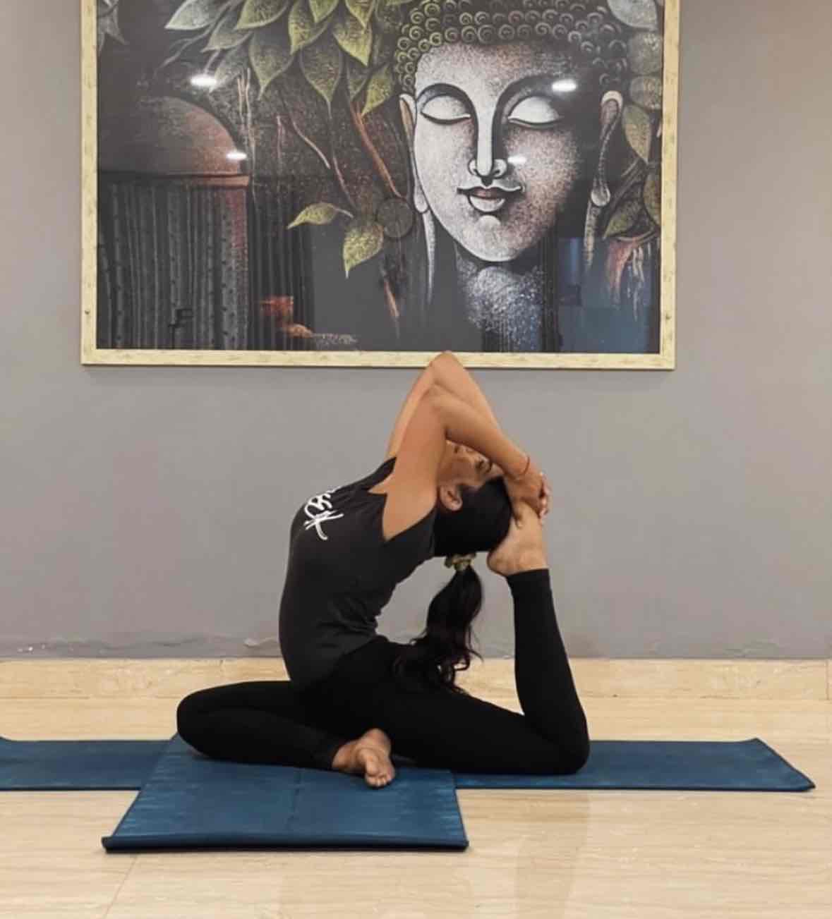 Pretty Rana - (Body-Weight Conditioning,Stress-Management Coach,Prenatal Fitness,Hatha Yoga,Meditation & Breathwork,Power Yoga / Vinyasa)