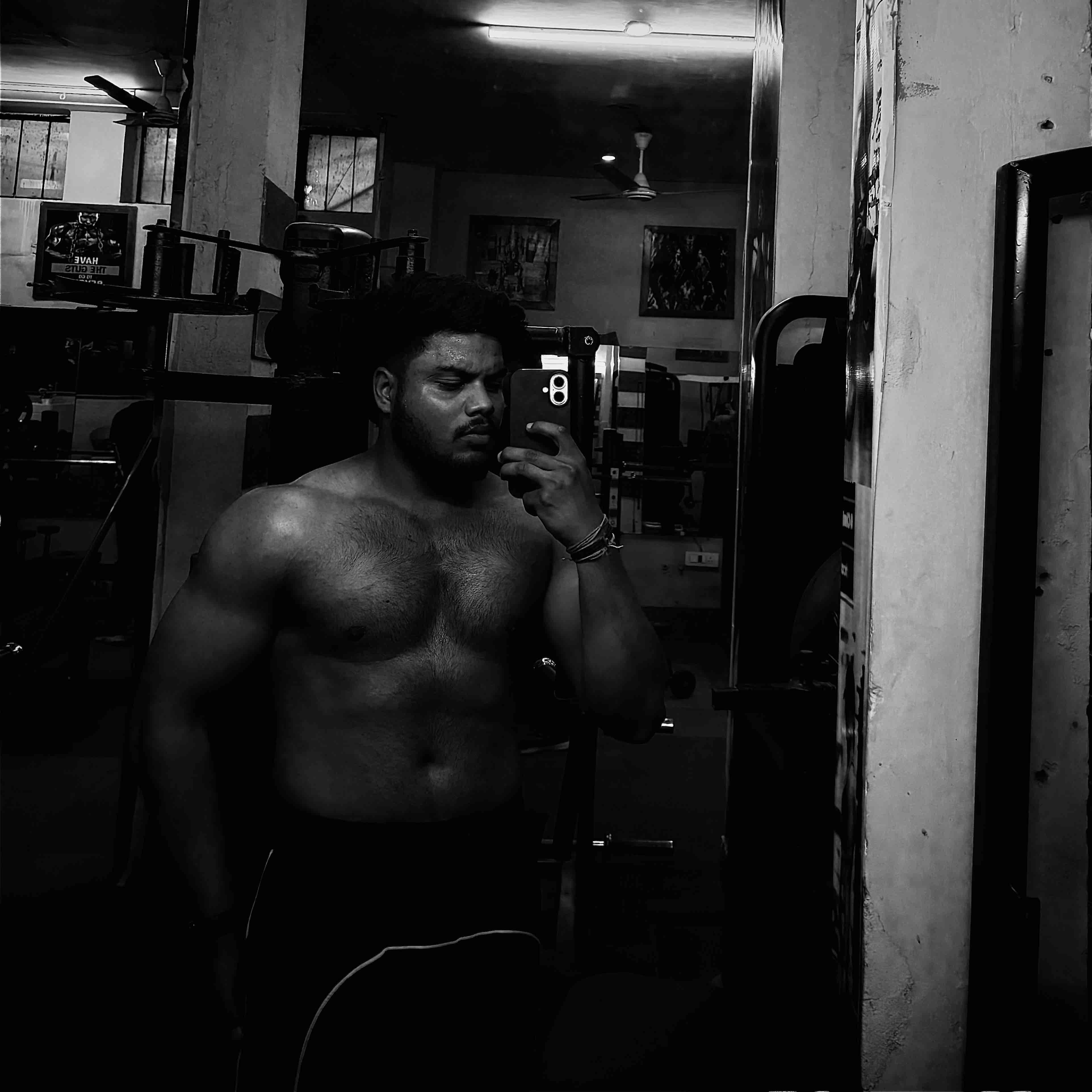 Shubham Pohiya - (Body-Weight Conditioning,Dance Fitness Zumba,Functional / HIIT Training)