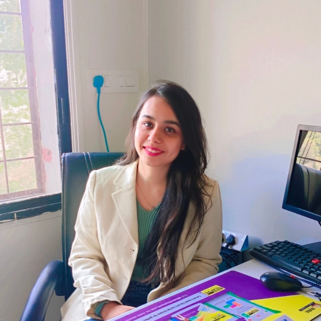 Runjhun Shrimali - (Nutrition & Diet, Women’s Health)