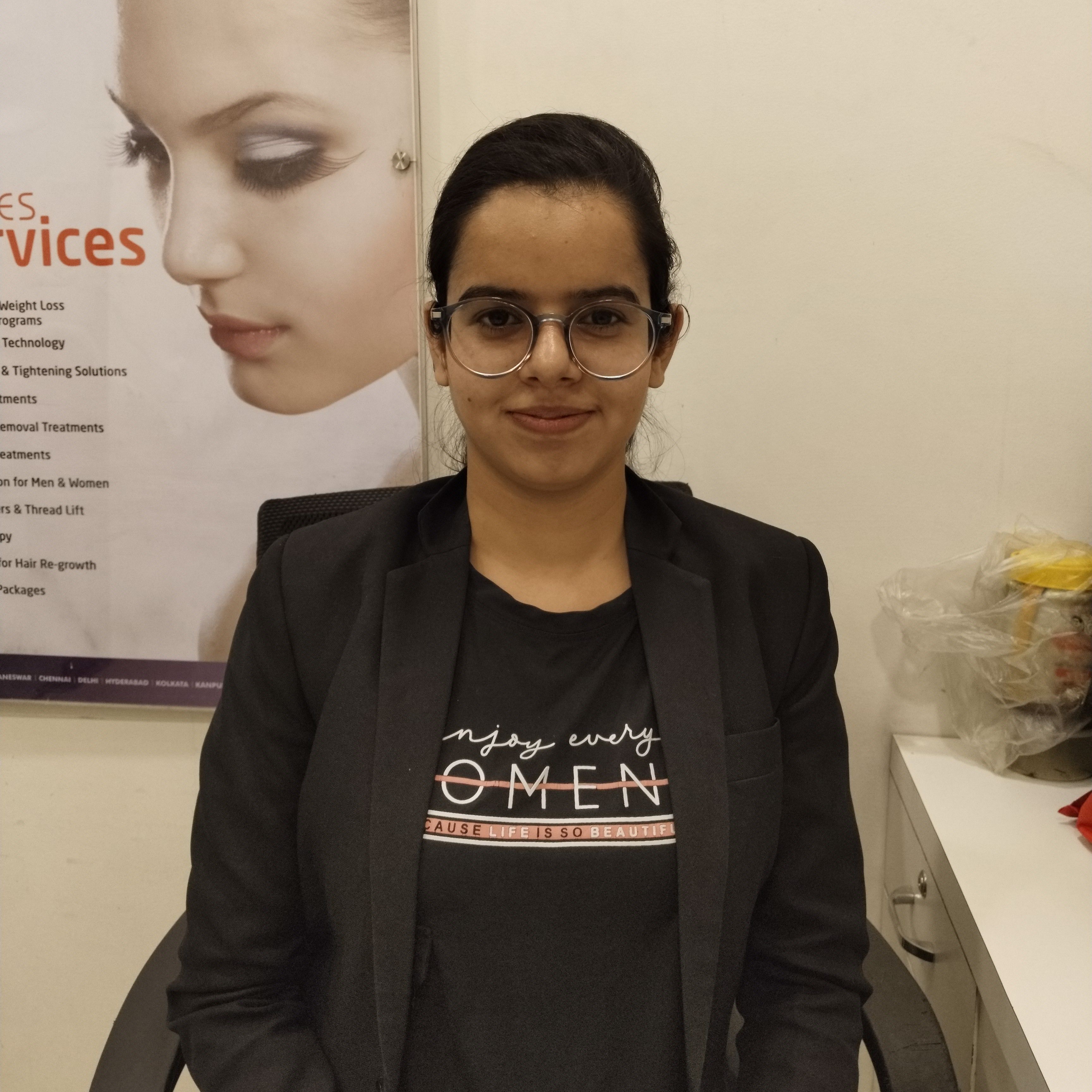 Dt. Neelu Yadav - (Weight Management Professional, Fitness Nutritionist)